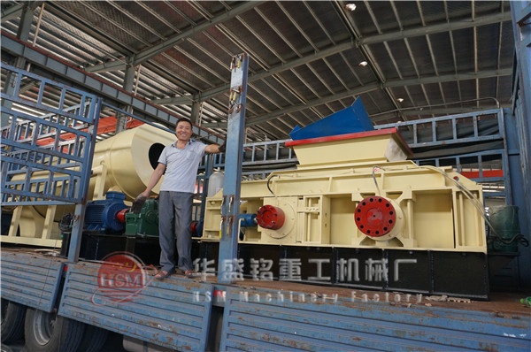2PG1000x800型全液壓對(duì)輥粉碎機(jī)裝車發(fā)往江蘇蘇州